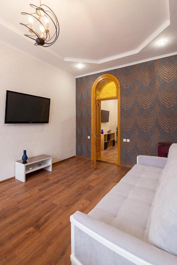 Leogrand Apartments Panteleimona Kulisha 27 Львов Экстерьер фото