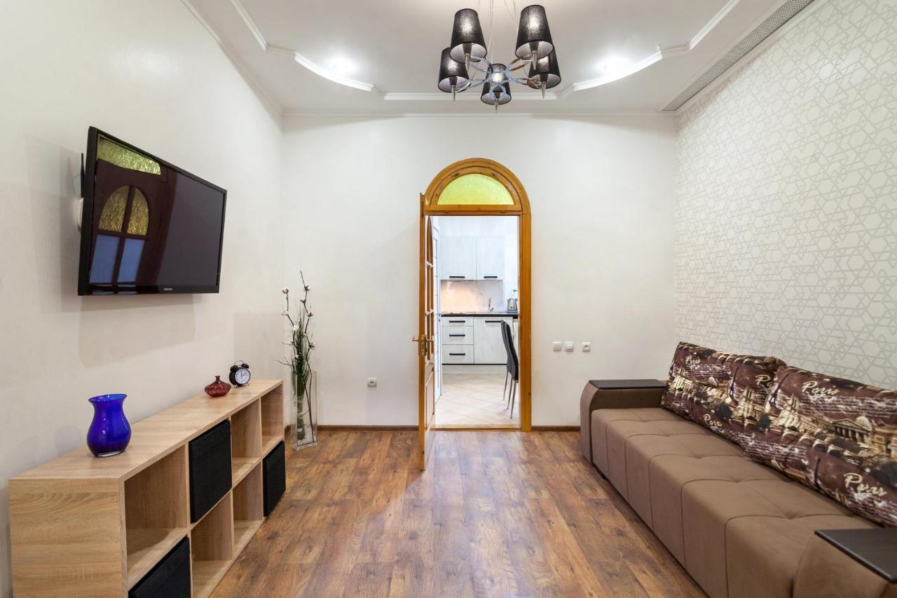 Leogrand Apartments Panteleimona Kulisha 27 Львов Экстерьер фото