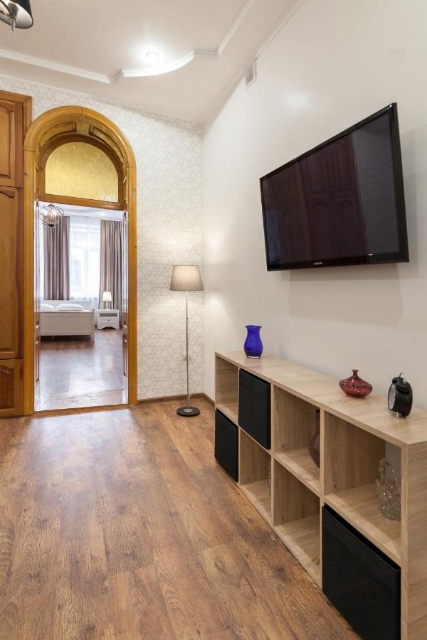 Leogrand Apartments Panteleimona Kulisha 27 Львов Экстерьер фото